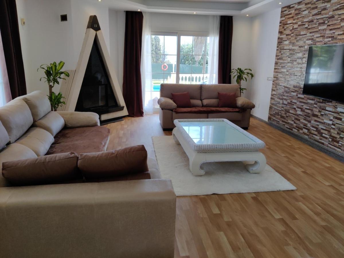 Villa Grande Piscine 5 Min De La Mer Малага Экстерьер фото